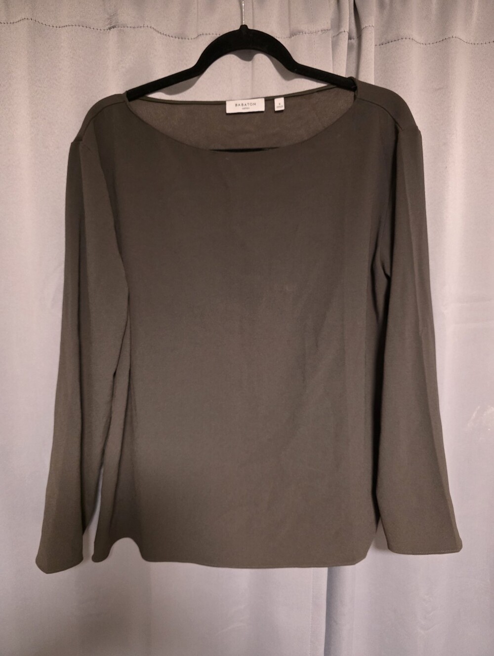 Aritzia Babaton Olive Long Sleeve Boatneck Top Small